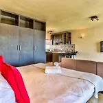 Cascades 608 Studio In Green Point